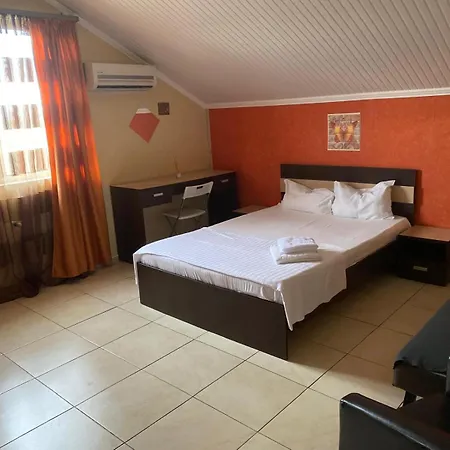 Vila Dona Cu Piscina 3*