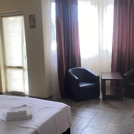 Guest house Vila Dona Cu Piscina